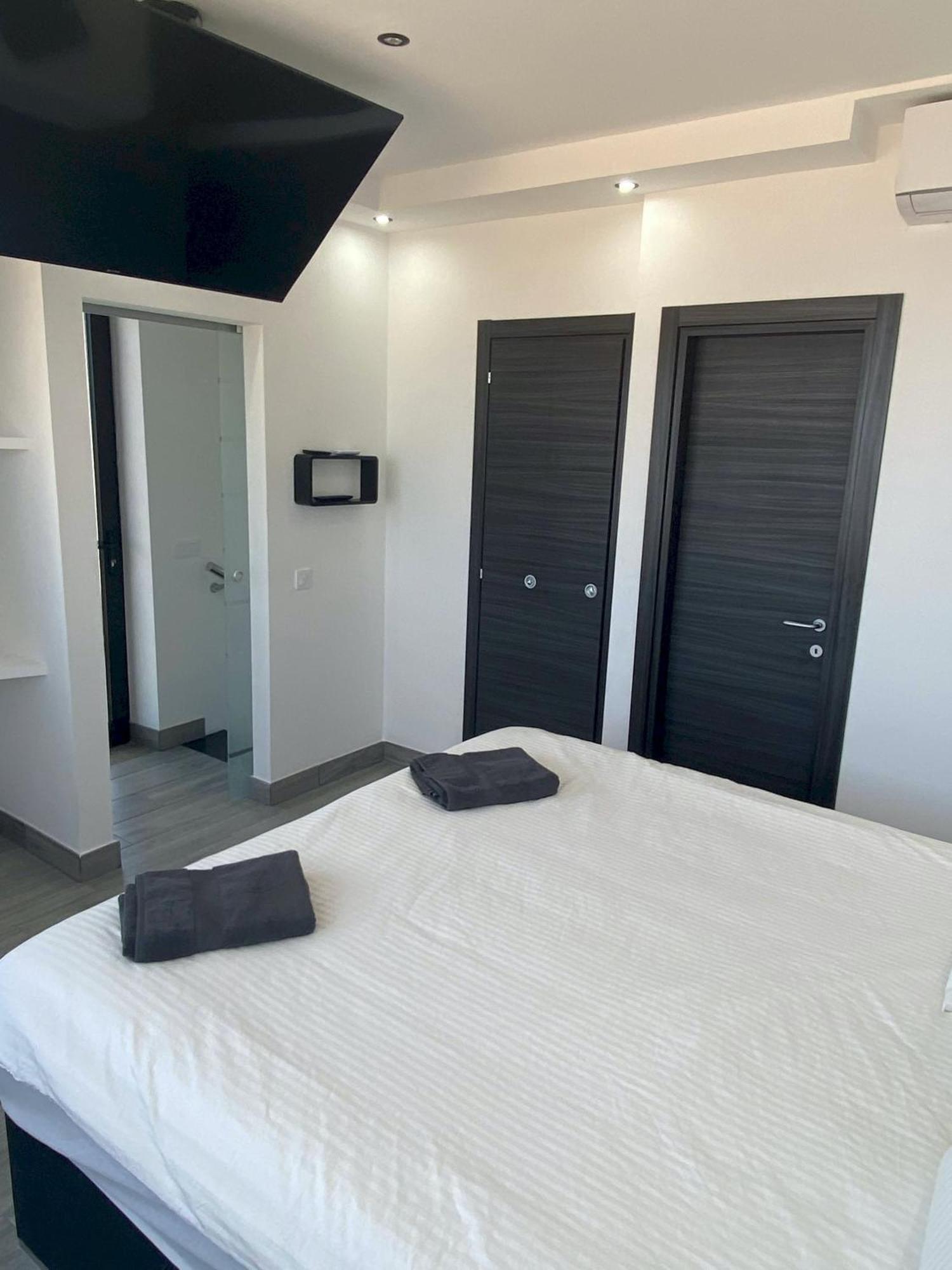 Villa Poseidon Corralejo With Private Heated Pool, Sauna And Stunning Volcano Views By Amazzzing Travel Buitenkant foto