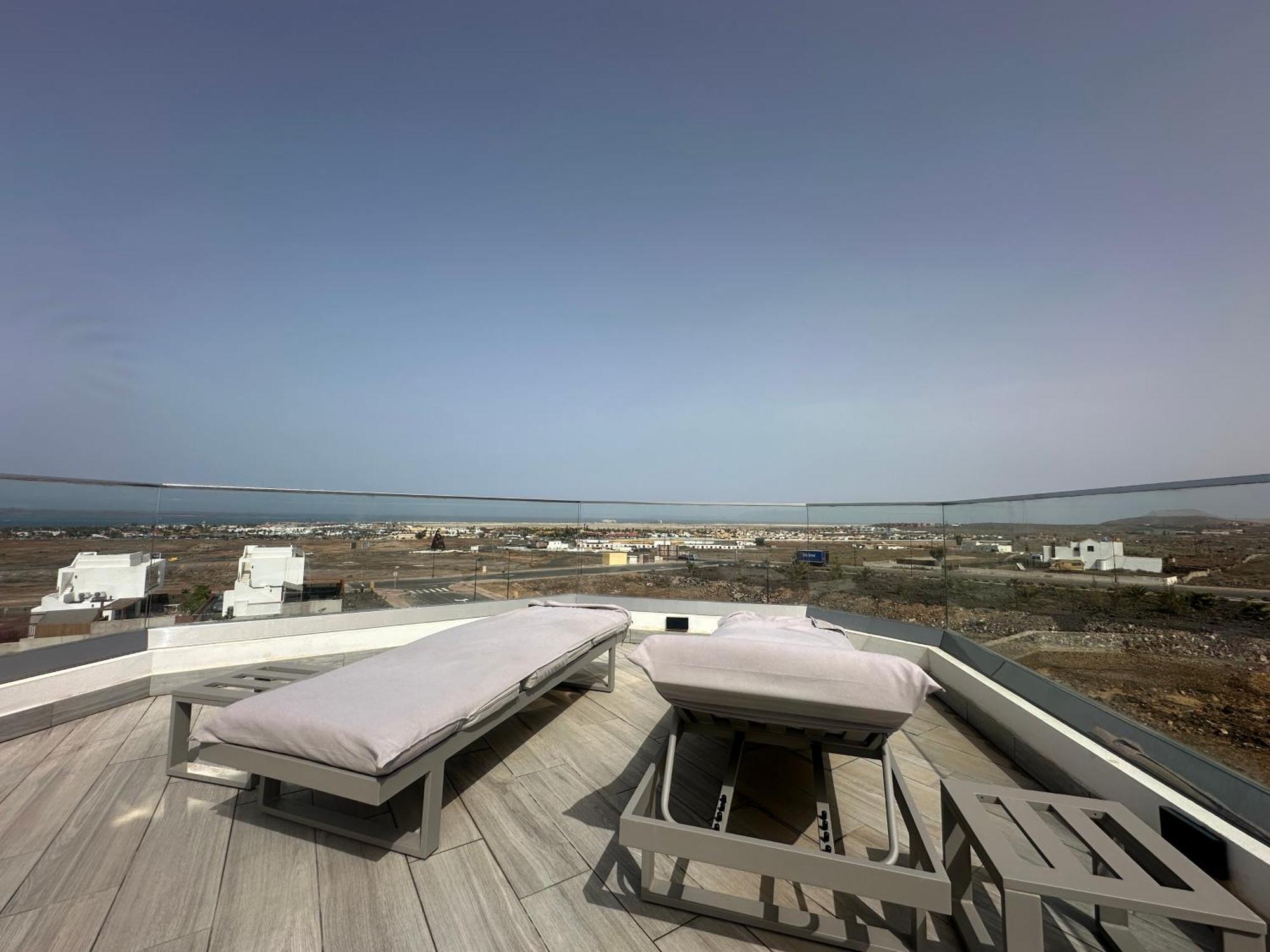 Villa Poseidon Corralejo With Private Heated Pool, Sauna And Stunning Volcano Views By Amazzzing Travel Buitenkant foto