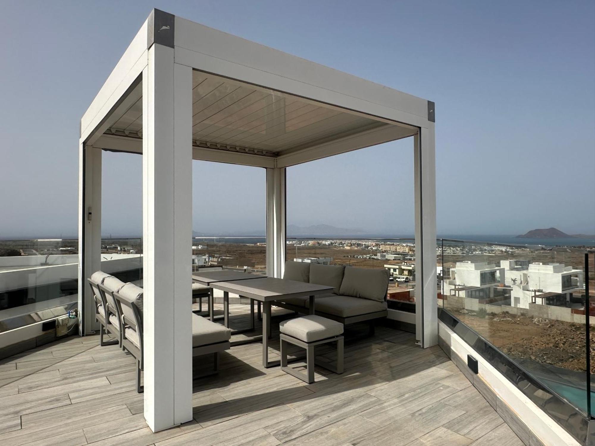 Villa Poseidon Corralejo With Private Heated Pool, Sauna And Stunning Volcano Views By Amazzzing Travel Buitenkant foto